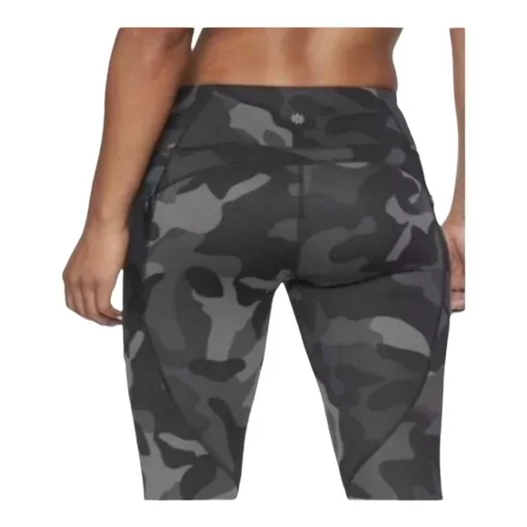 Athleta Camo Contender Leggings 7/8 Zip Pocket size S - Picture 3 of 13
